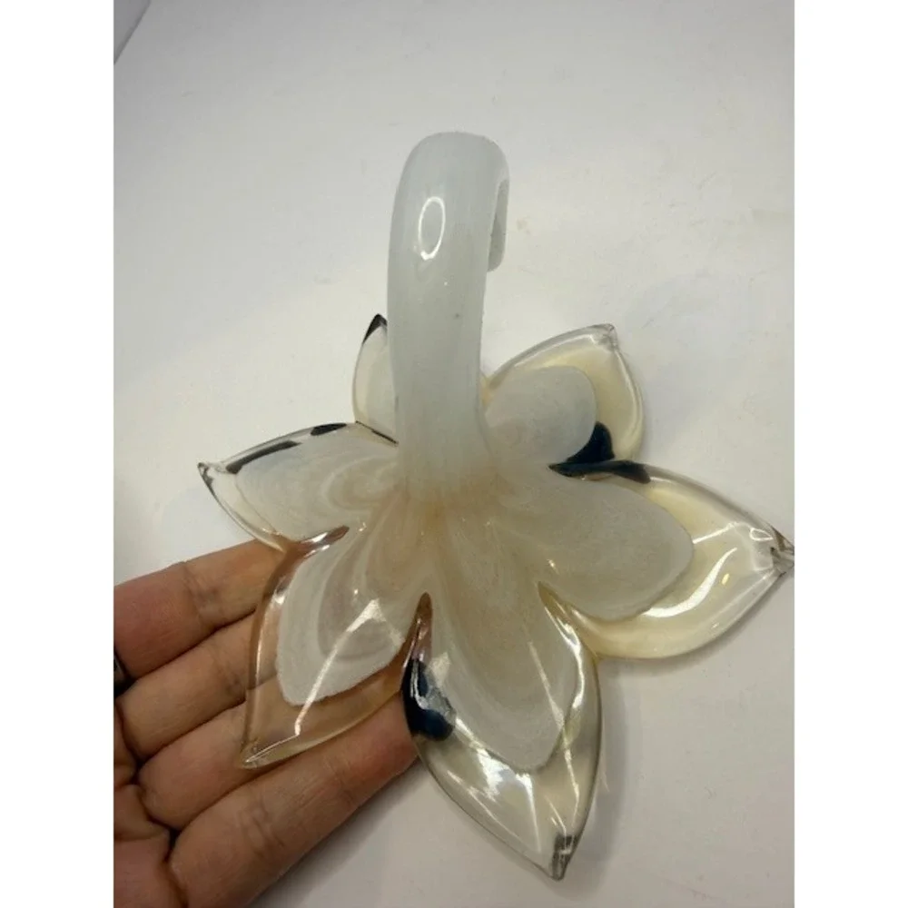 Murano Glass Lilly shaped flower curved stem paper weight White Italy Glass - Picture 2 of 7